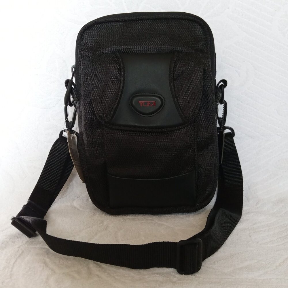 NWT TUMI T2 Charlton Organizer Tote - Carbon Black - Style # 0580C